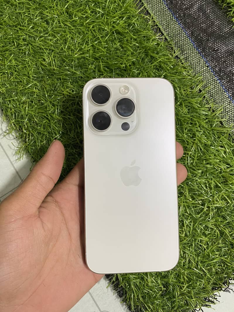 Apple iPhone 15 Pro 1