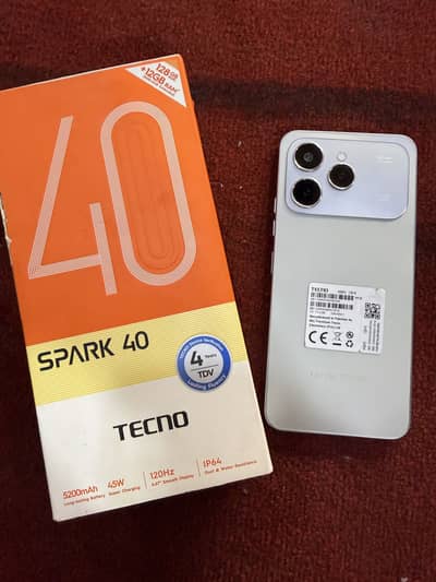 Tecno Spark 40  6/128 Gb with box charger