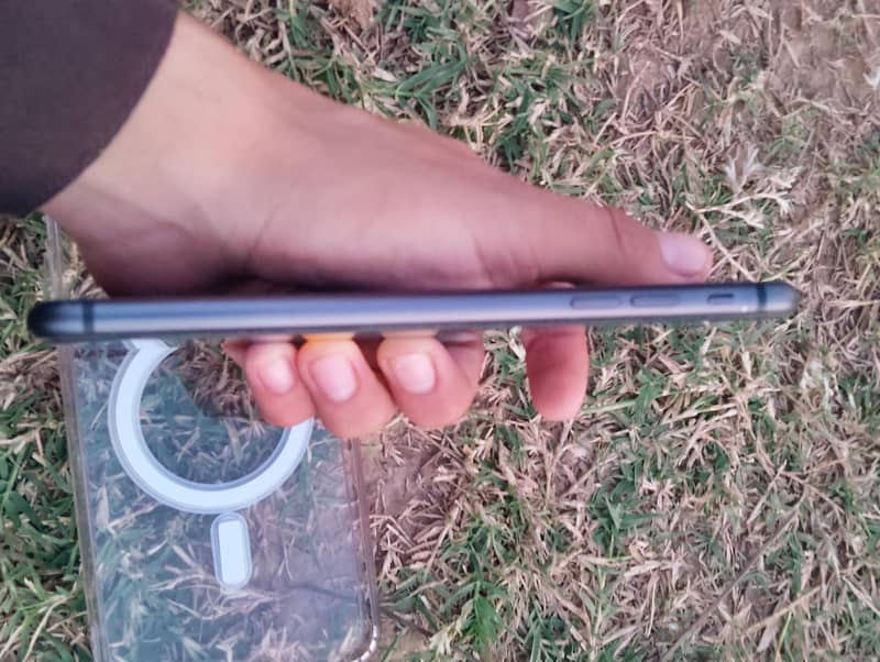 Apple iPhone 8 Plus 4