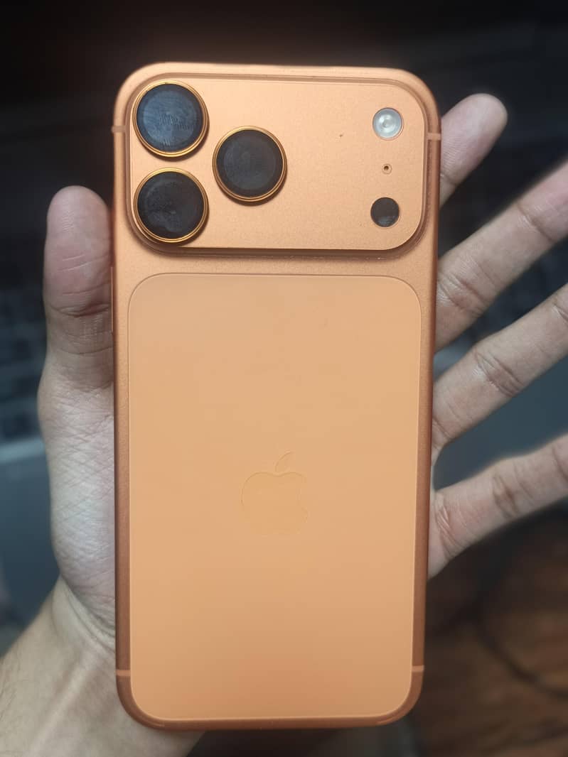 Apple iPhone 17 Pro Max 0