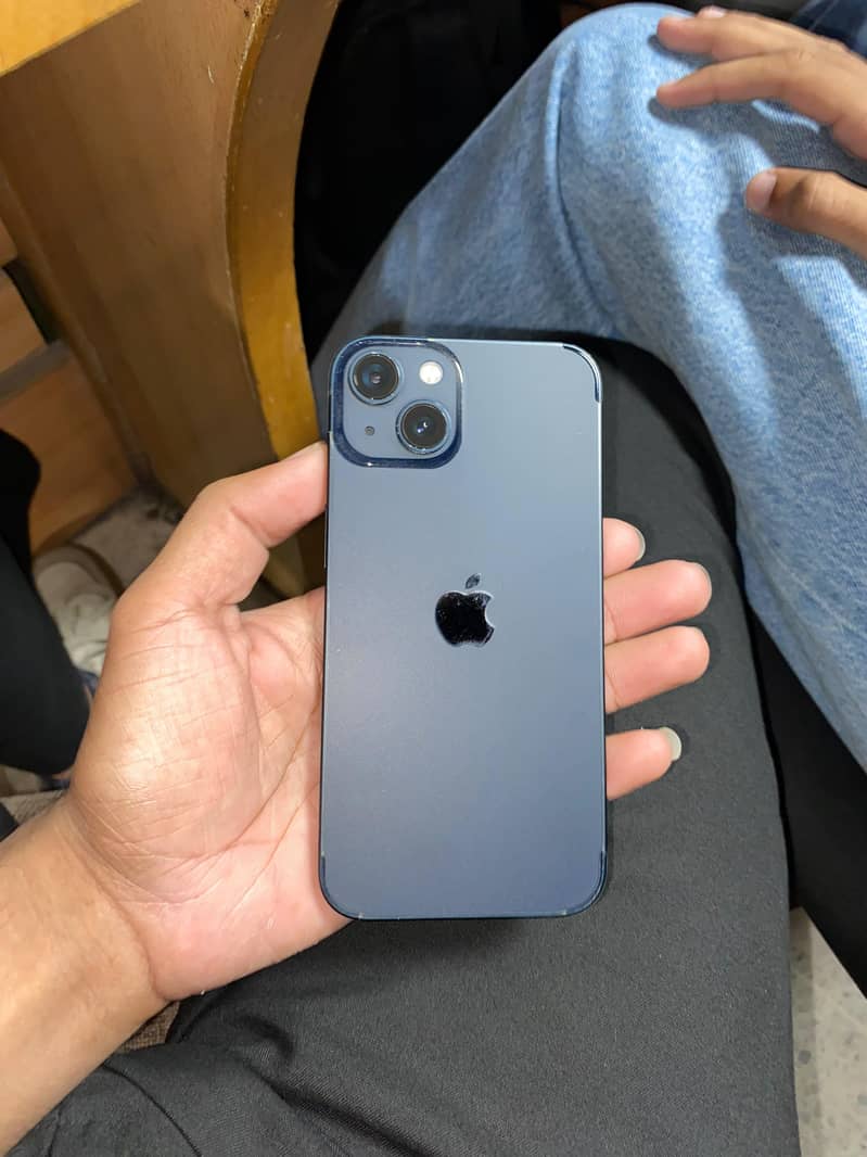 Apple iPhone 13 1