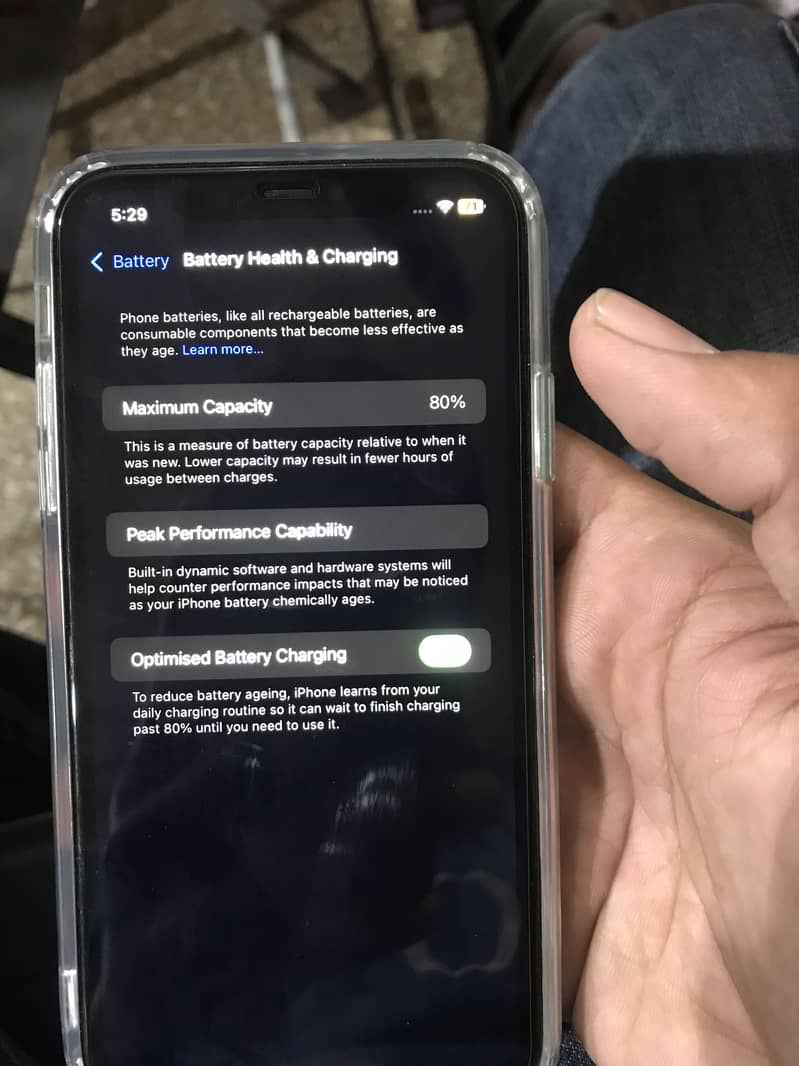 Apple iPhone 11 4