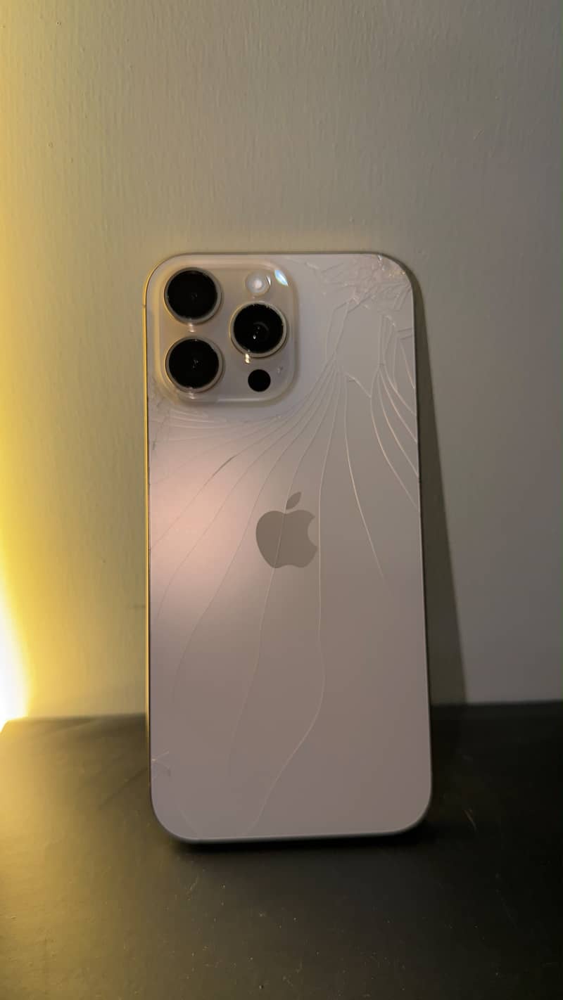 Apple iPhone 16 Pro Max 5