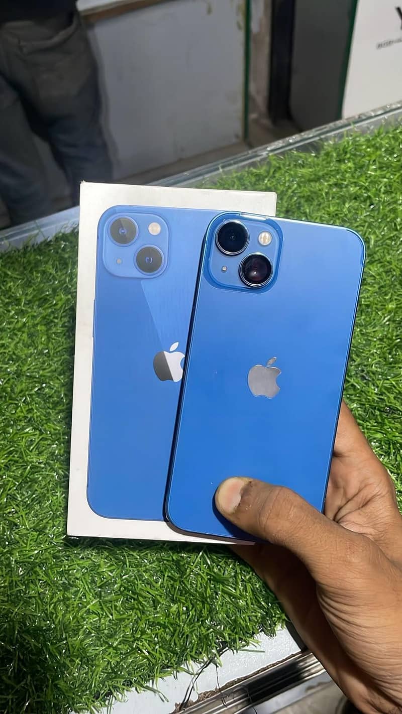 Apple iPhone 13 0