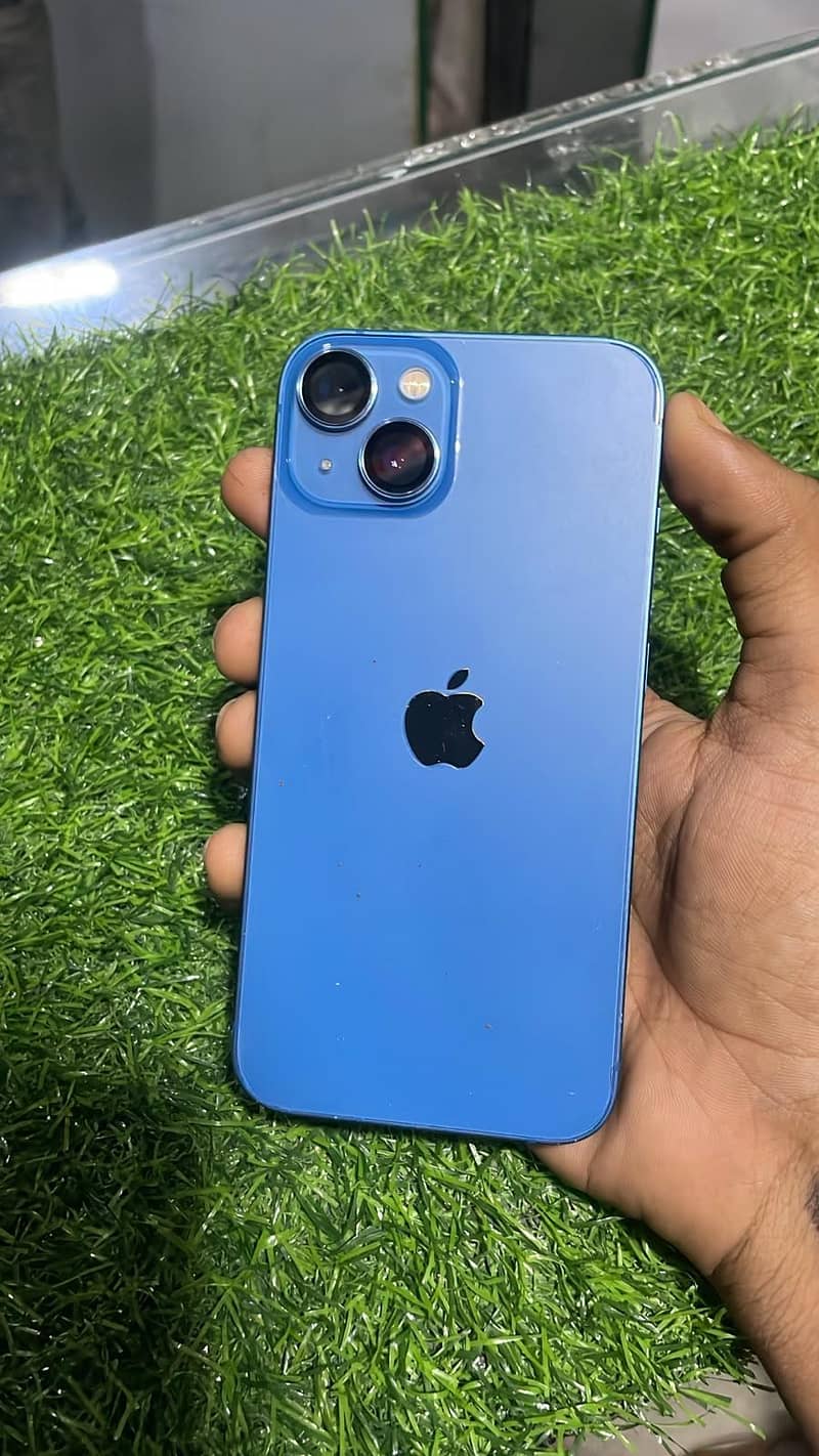 Apple iPhone 13 1