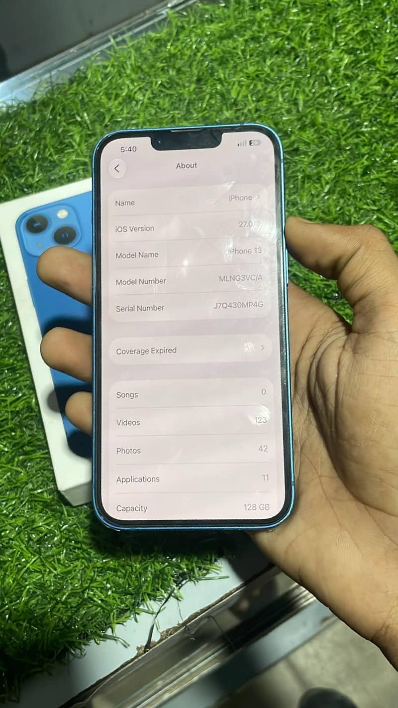 Apple iPhone 13 5