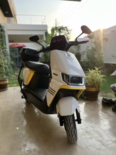 Revoo a12 with trunk 2025