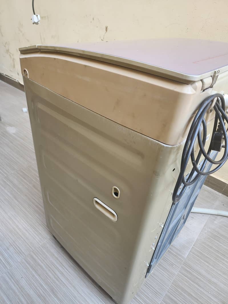 Dawlance Top Load Automatic Washing Machine 1