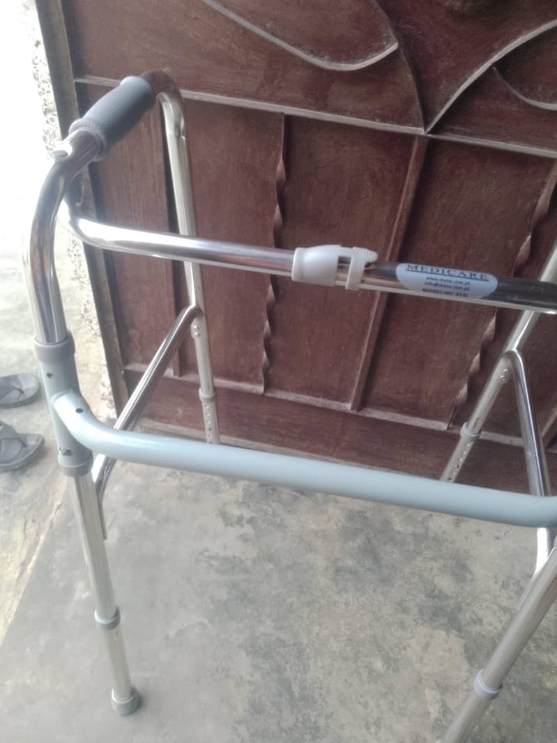 Medicare Walker MC-913L - Foldable & Height Adjustable - For Elderly 1