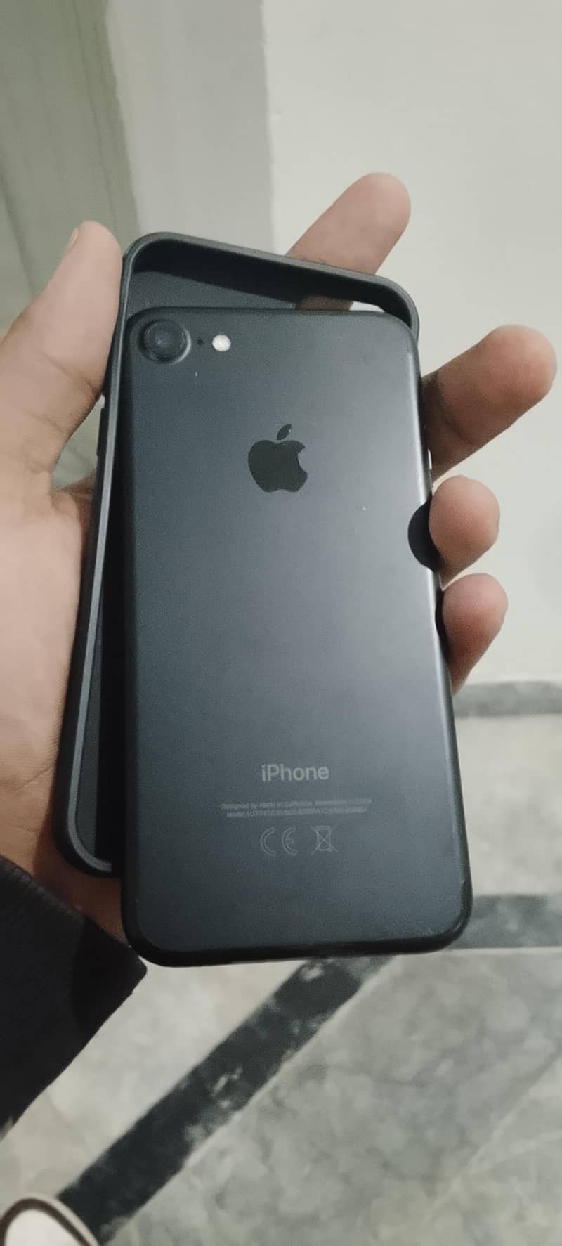 Apple iPhone 7 0