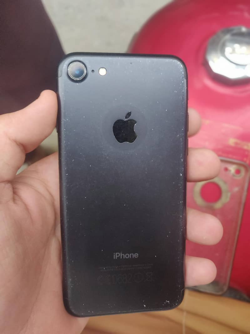 Apple iPhone 7 0
