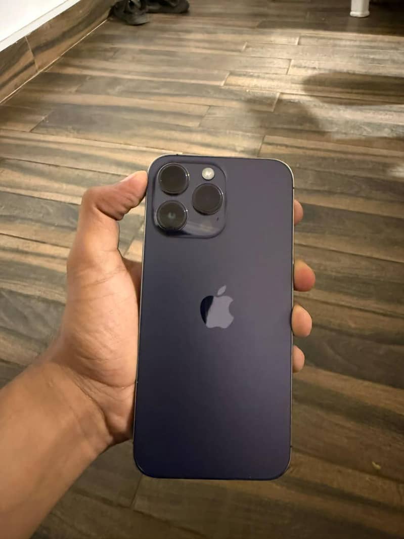 Apple iPhone 14 Pro Max 0