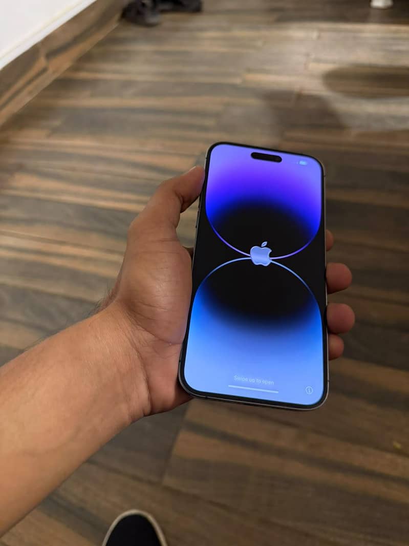 Apple iPhone 14 Pro Max 1