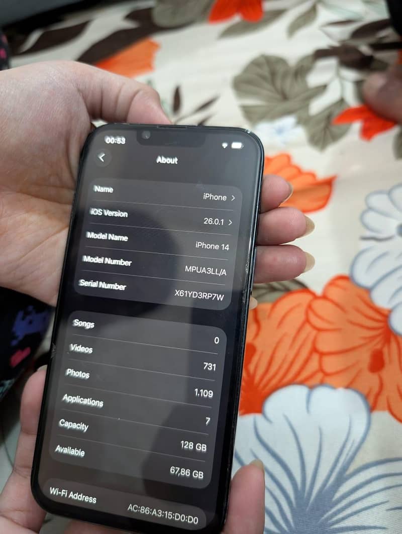 Apple iPhone 14 3
