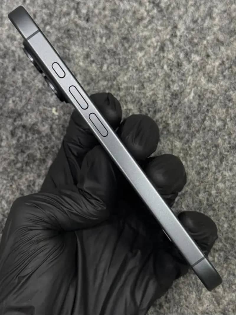 Apple iPhone 17 1