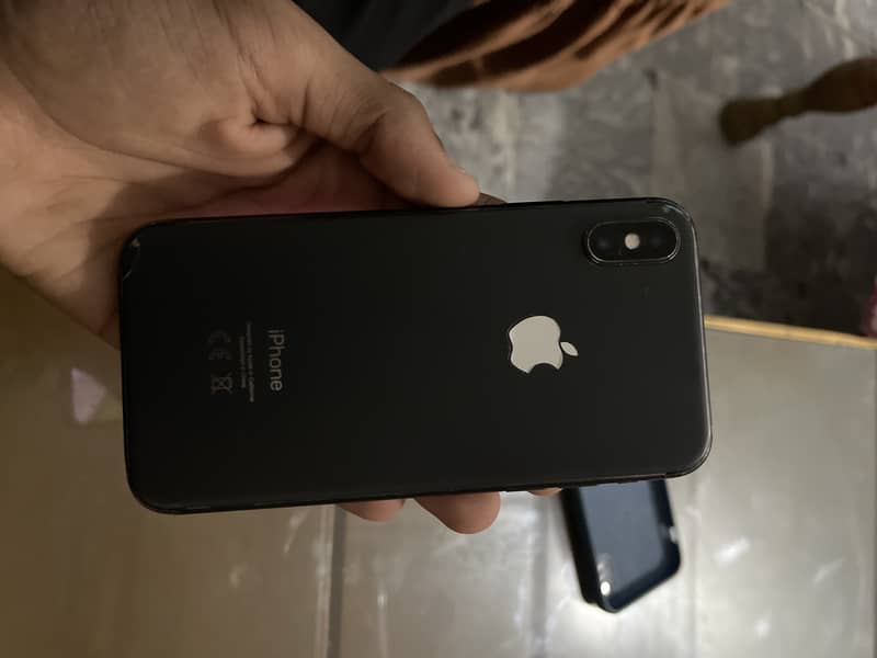 Apple iPhone X 4