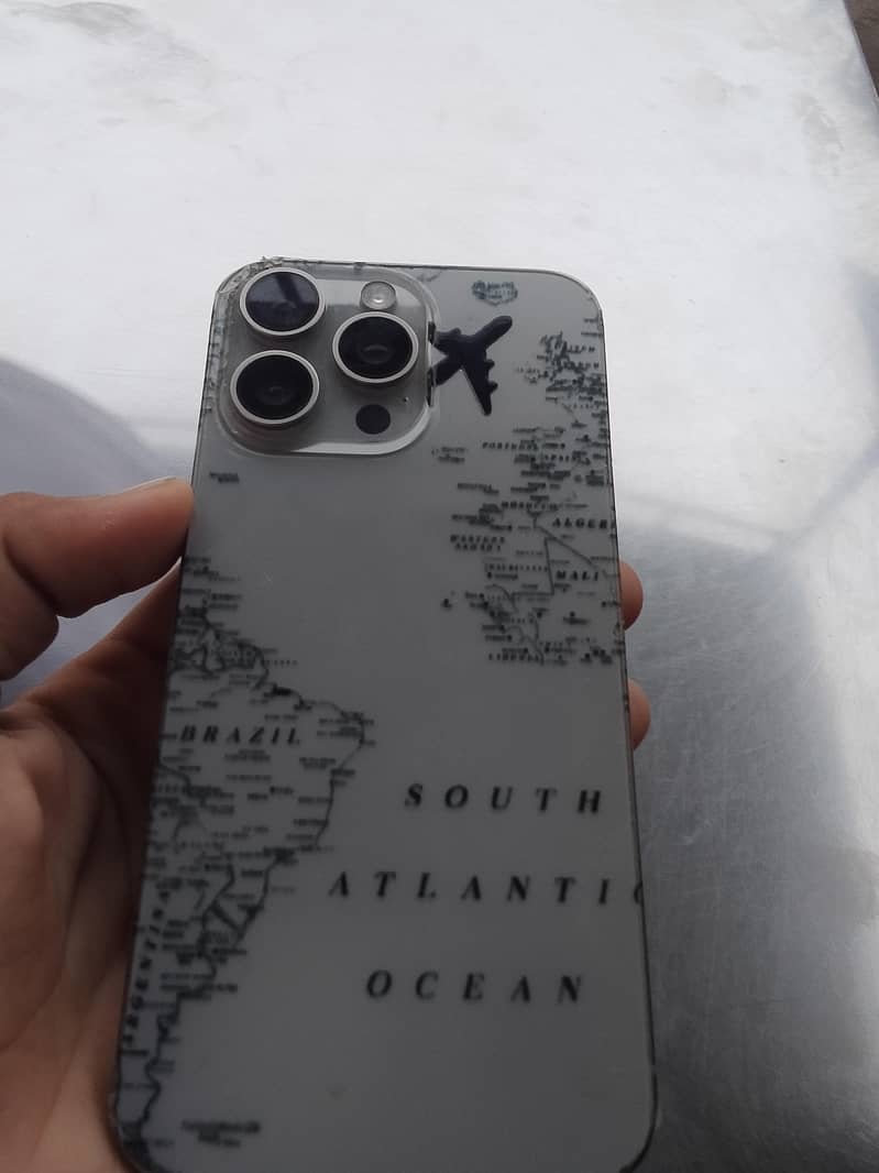 Apple iPhone 15 Pro Max 0