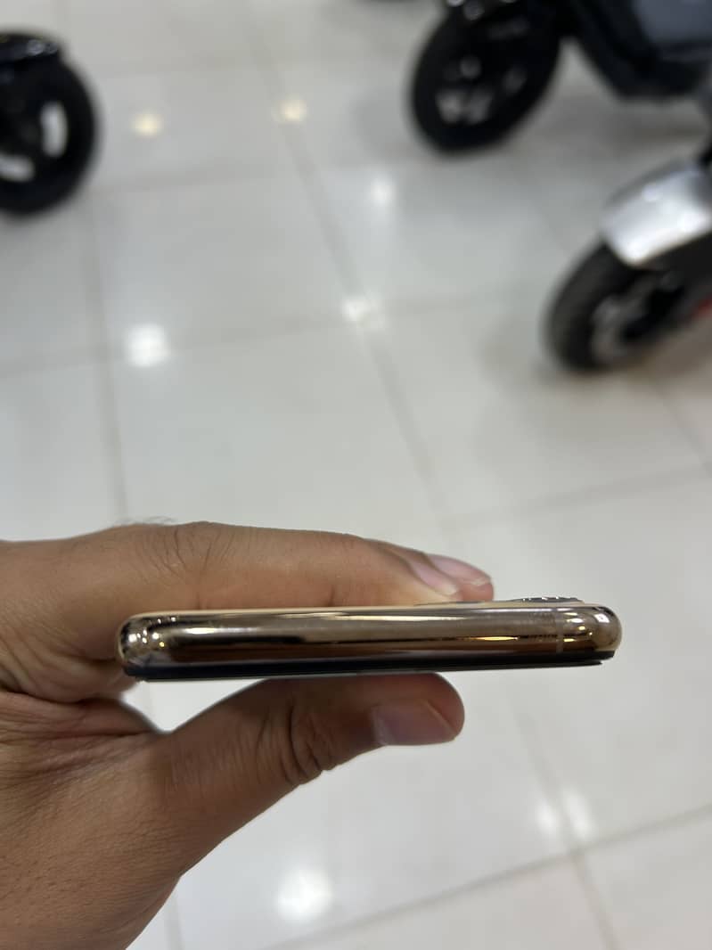 iPhone 11pro max 5
