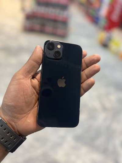 Apple iPhone 13
