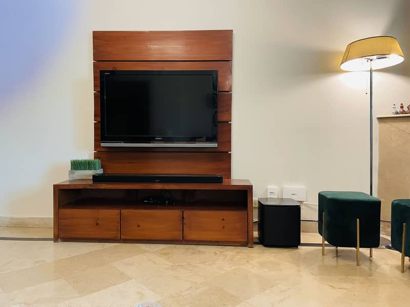 Media Wall Panel and Console Table 0