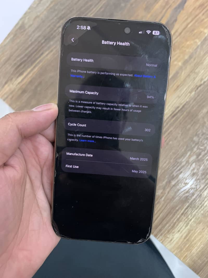 Apple iPhone 16 Pro Max 0