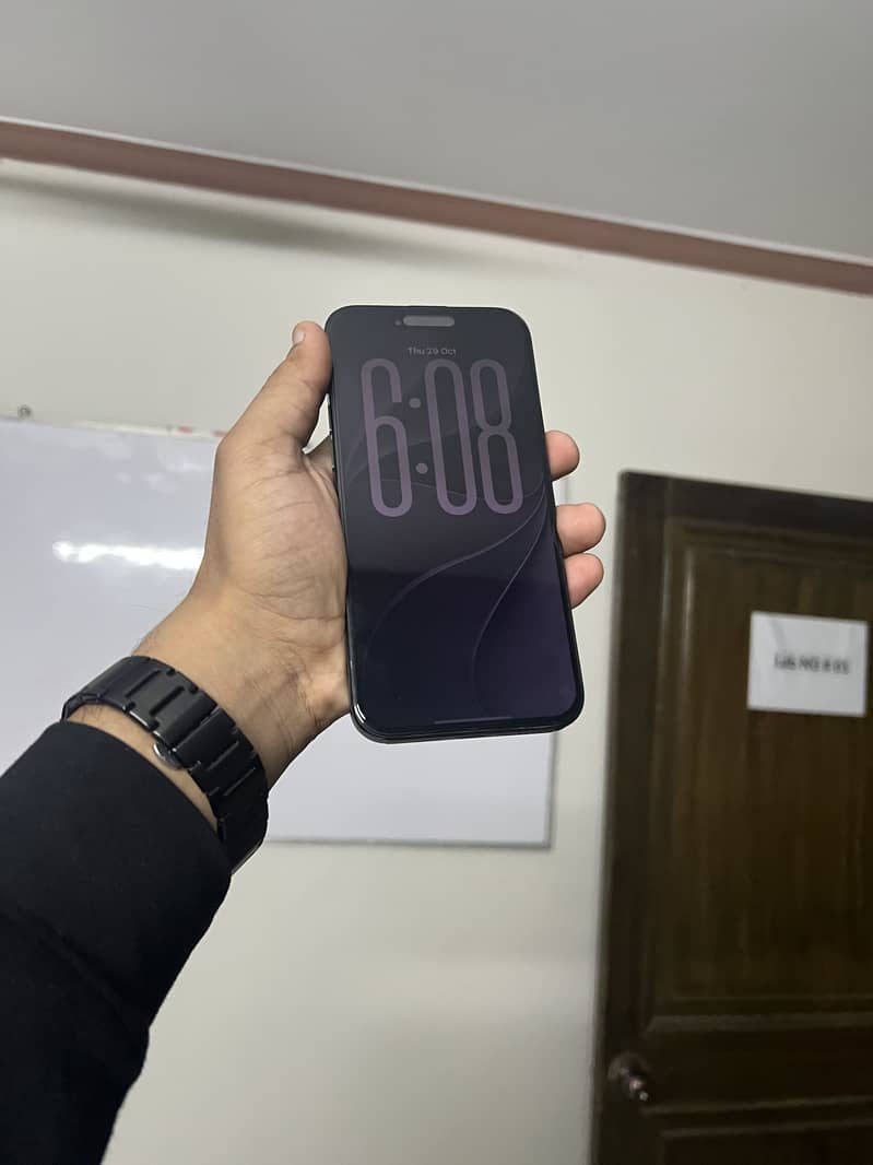 Apple iPhone 15 Pro Max 5