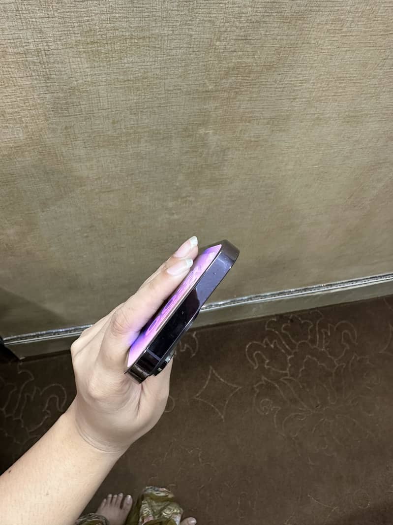 Apple iPhone 14 Pro 1