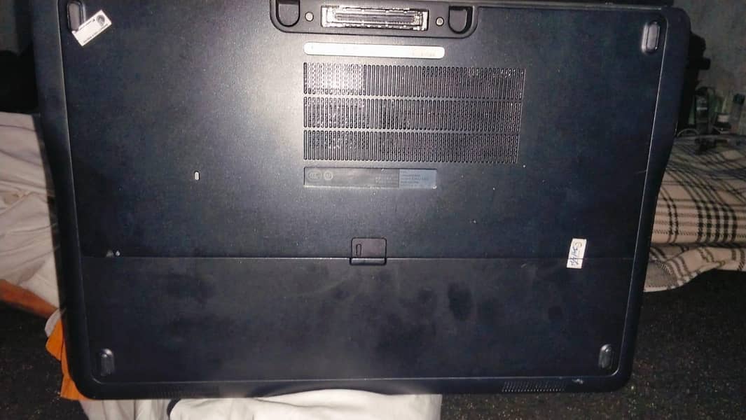 Dell E7440 0