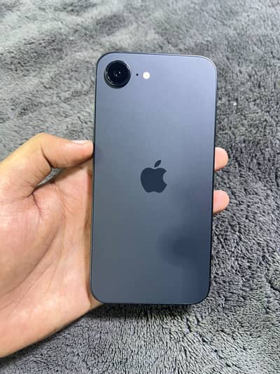 Apple iPhone 17e