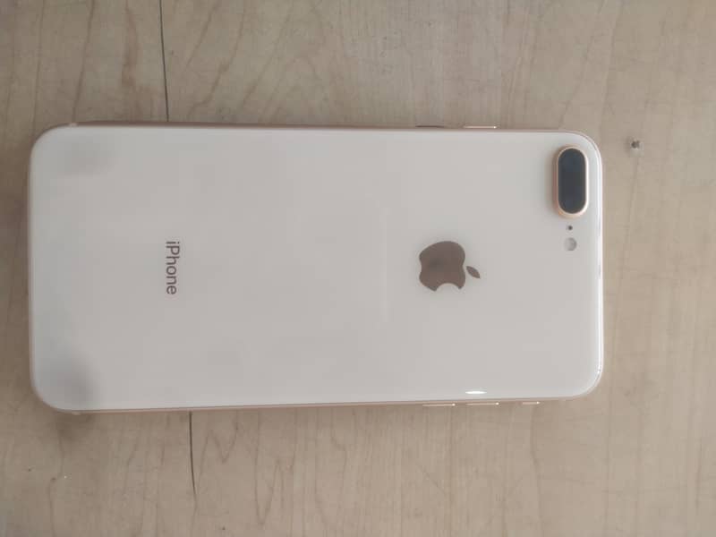 Apple iPhone 8 Plus 1