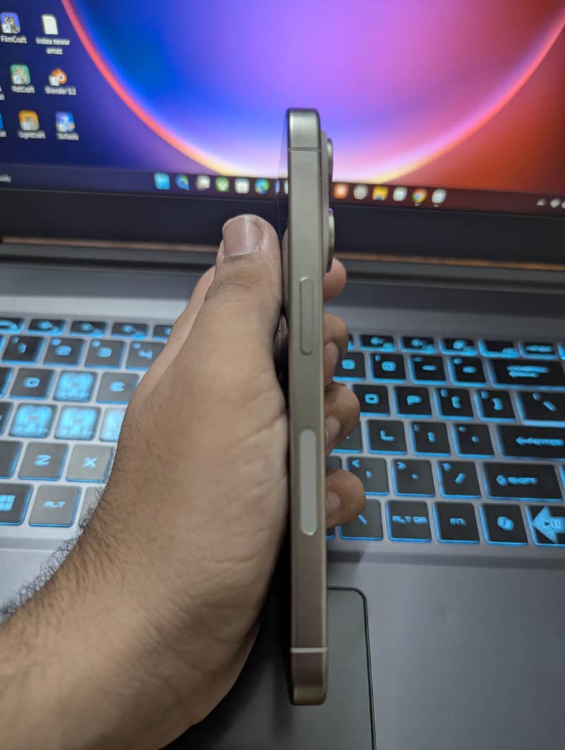 Apple iPhone 15 Pro Jv 1