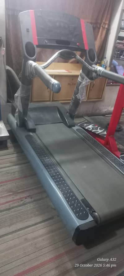 Lifefitness Treadmill