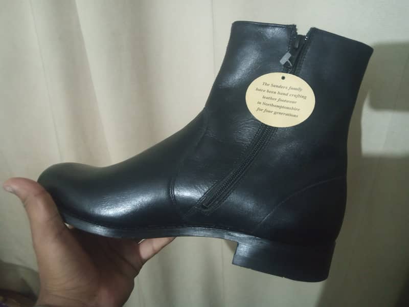 Sander shoes 1