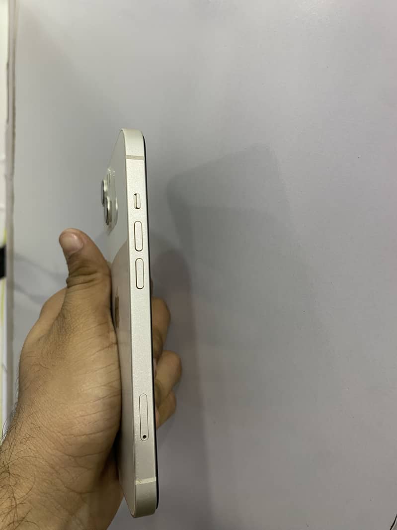 Apple iPhone 13 1