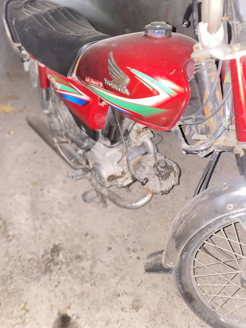 Honda CD70 0