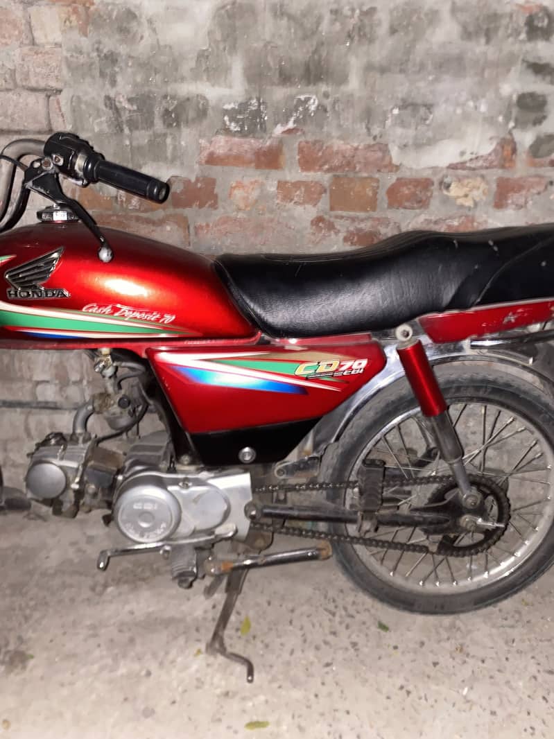 Honda CD70 6