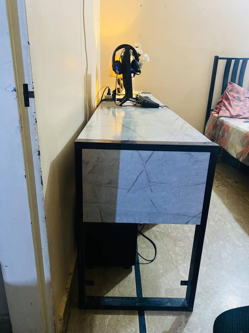 Computer table / console Table 1