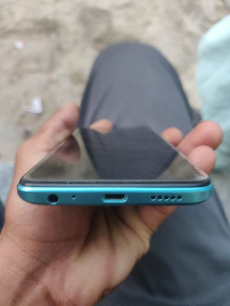 Tecno Spark 8C 3