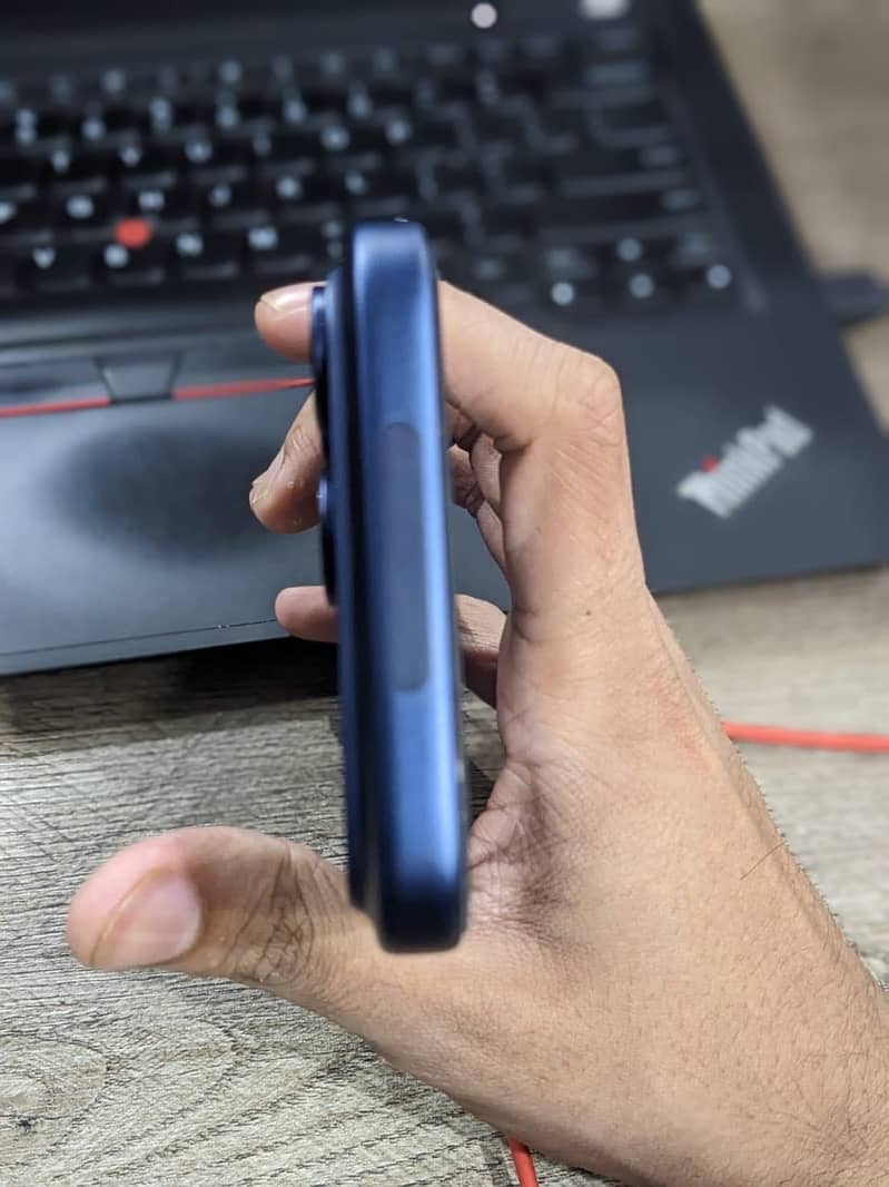 Apple iPhone 17 Pro Max 0