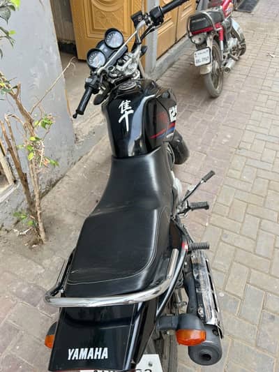 Yamaha YBR 2024