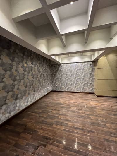 FIRST FLOOR BRAND NEW PORTION FOR SALE IN GULSHAN E IQBAL BLOCK NO 7.