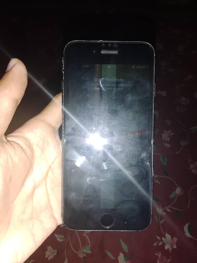 Apple iPhone 7 3