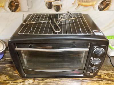 Westpoint Toaster Oven WF-2600RK - 1600W (Like New Condition)