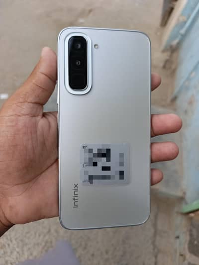 Infinix Hot 70