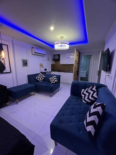 1 BED FUR APARTMENT FOR RENT BAHRIA TOWN LAHORE