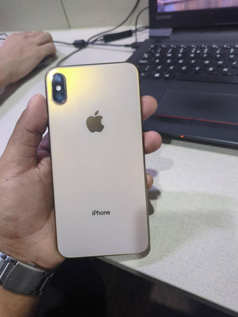 Apple iPhone XS Max 0