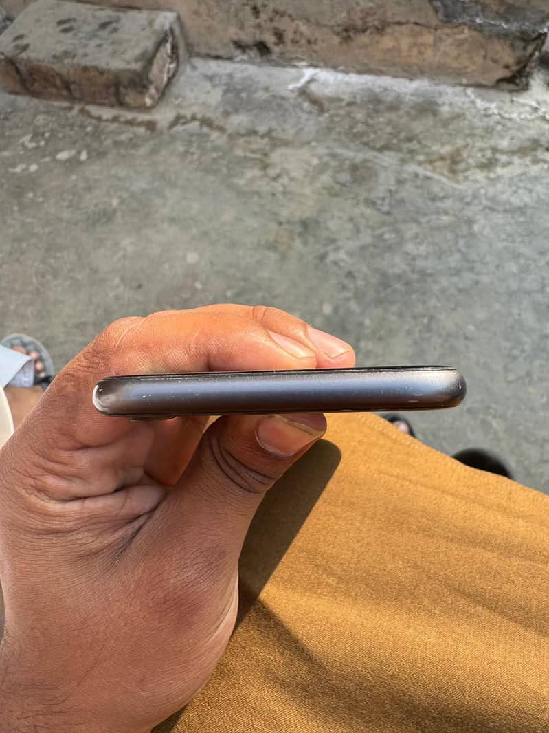 Apple iPhone 8 5
