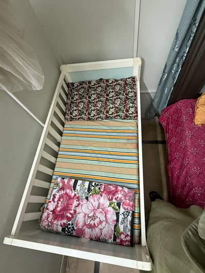 brand new happy baby cot for sale. 03038851909