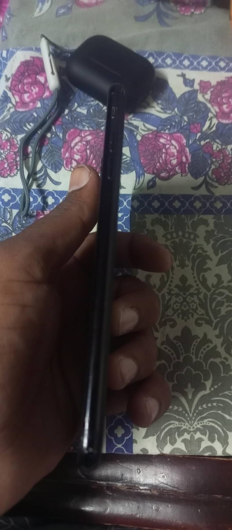 Apple iPhone 7 Plus 1