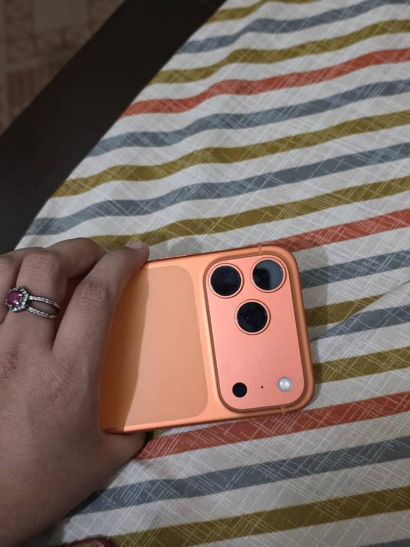 Apple iPhone 17 Pro Max 1